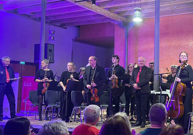 „BigBand meets Classic“ – Welthits fürs Sternenkässle